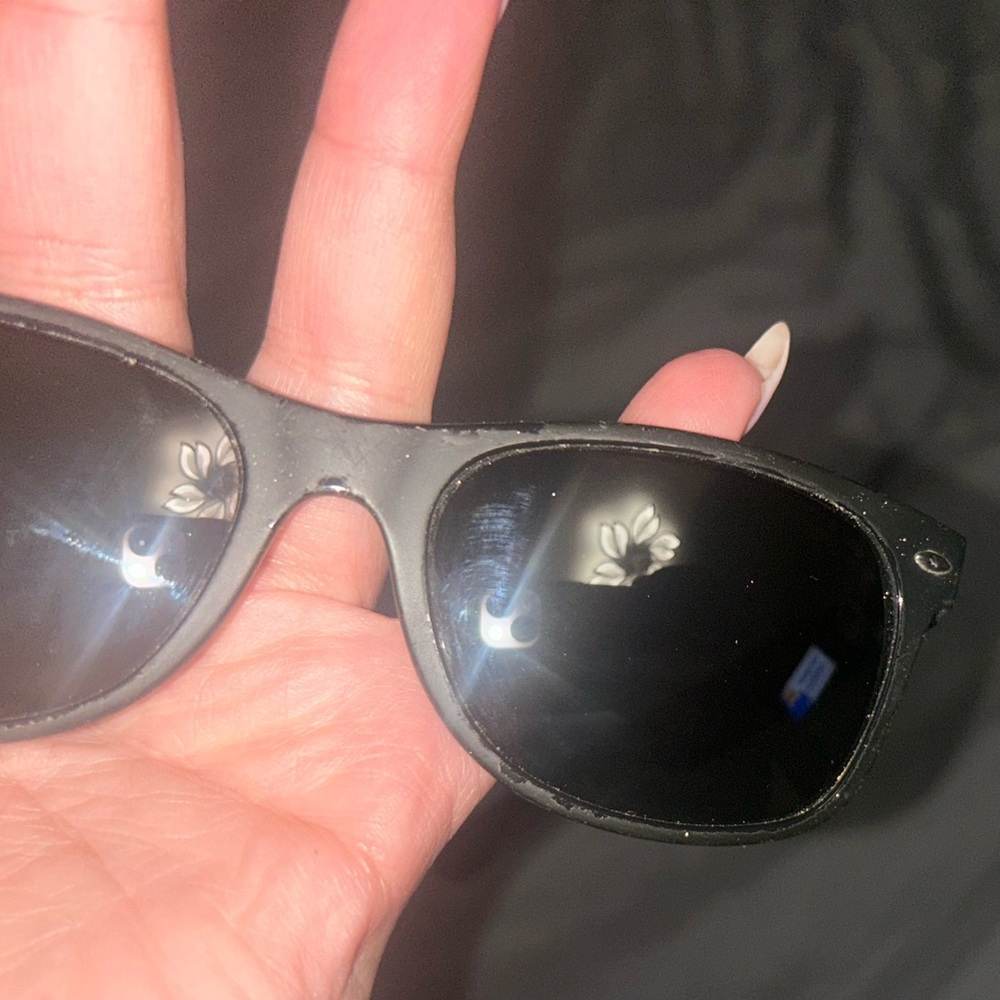 Ray-Ban Classic Black Sunglasses - Picture 6 of 7